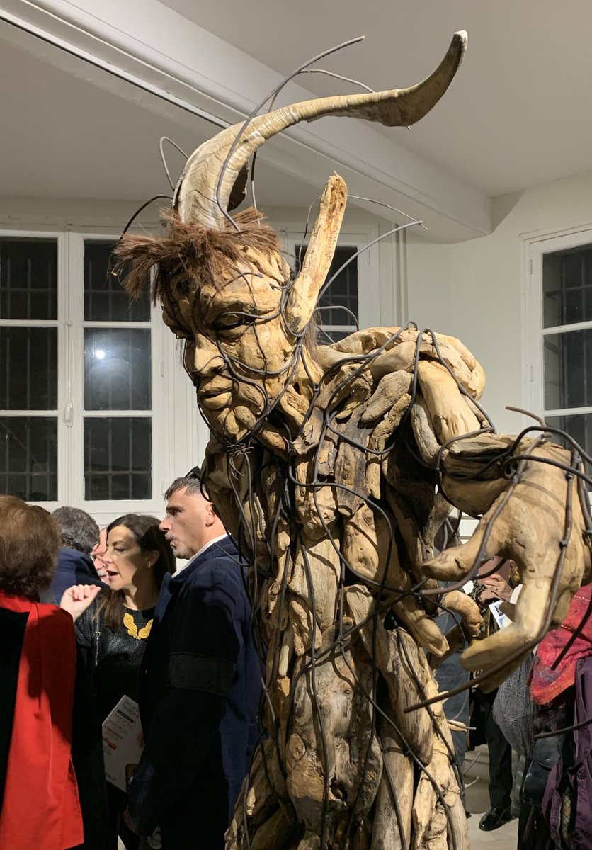 JMCambaceres's tweet photo. Avec @EMoyrand récemment intronisé, à 11ème #Biennale #ArtContemporain de @RepMontmartre à #VillaRadet. Ouvert par @PetitsPoulbots et #AlainCoquard pdt RDM. 30 exposants peintres et sculpteurs. Commissaire expo #JeanVillain. Prix attribué à #HenriBergami. Invité #DanielHumair. https://t.co/sPxGNuwCXw
