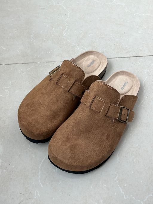 urichingu_ph's tweet photo. SHOOPEN KOREA
Synthetic Suede Clogs
₱1430

Color: Camel/Beige
We accept 50% downpayment
Dec 1st week eta

DM to order! https://t.co/tZKm9ZNewG
