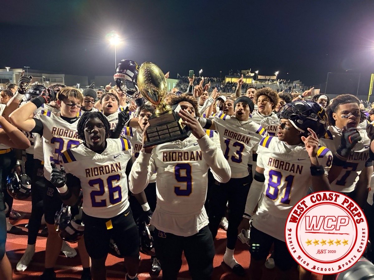 Welcome a new king of the WCAL 👑 

Riordan takes wild one at Serra. completes unbeaten crusade through WCAL for first league title in 25 years.

Story: westcoastpreps.com/riordan-comple…
