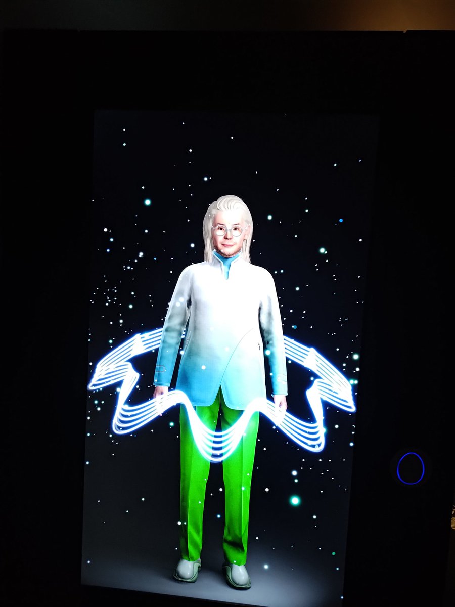 イカ釣り大会オモロだった、けど
釣果フグ1は流石に意味分からんからリベンジしたい
自分の写真なかったから万博で撮った老後の姿載せとく