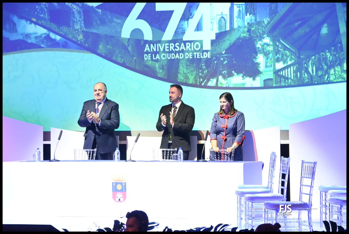 Telde celebra su 674 aniversario de fundación. Siete de noviembre, siete medallas y siete personas distinguidas en la ceremonia de Honores y Distinciones