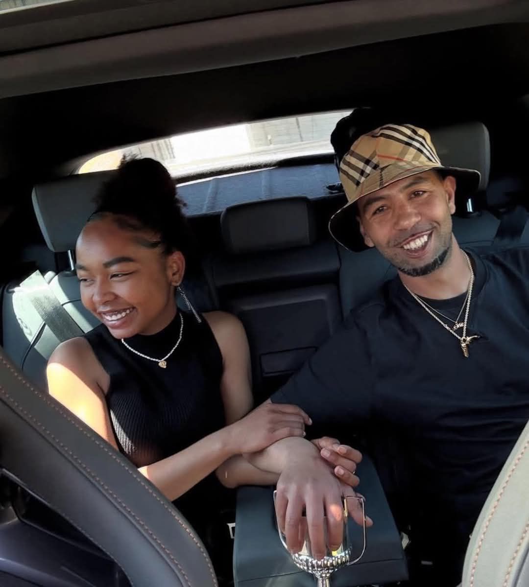 TotalFootball's tweet image. Lamine Yamal’s father (35) is now engaged to his girlfriend (23). 💍

This means that 18 year old Lamine will soon have a stepmother who is just 23 years old.