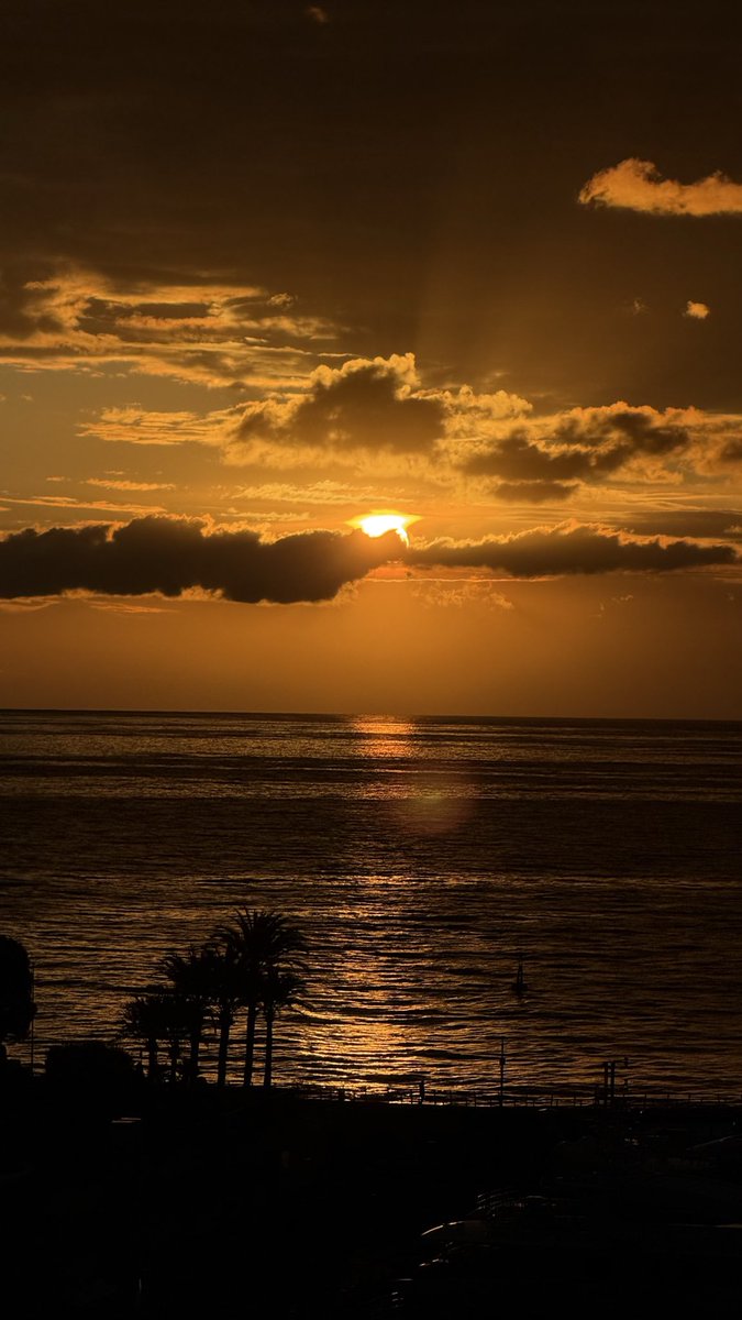 #ika2n3 #sunrise #earth <a href="/earth/">Earth</a>