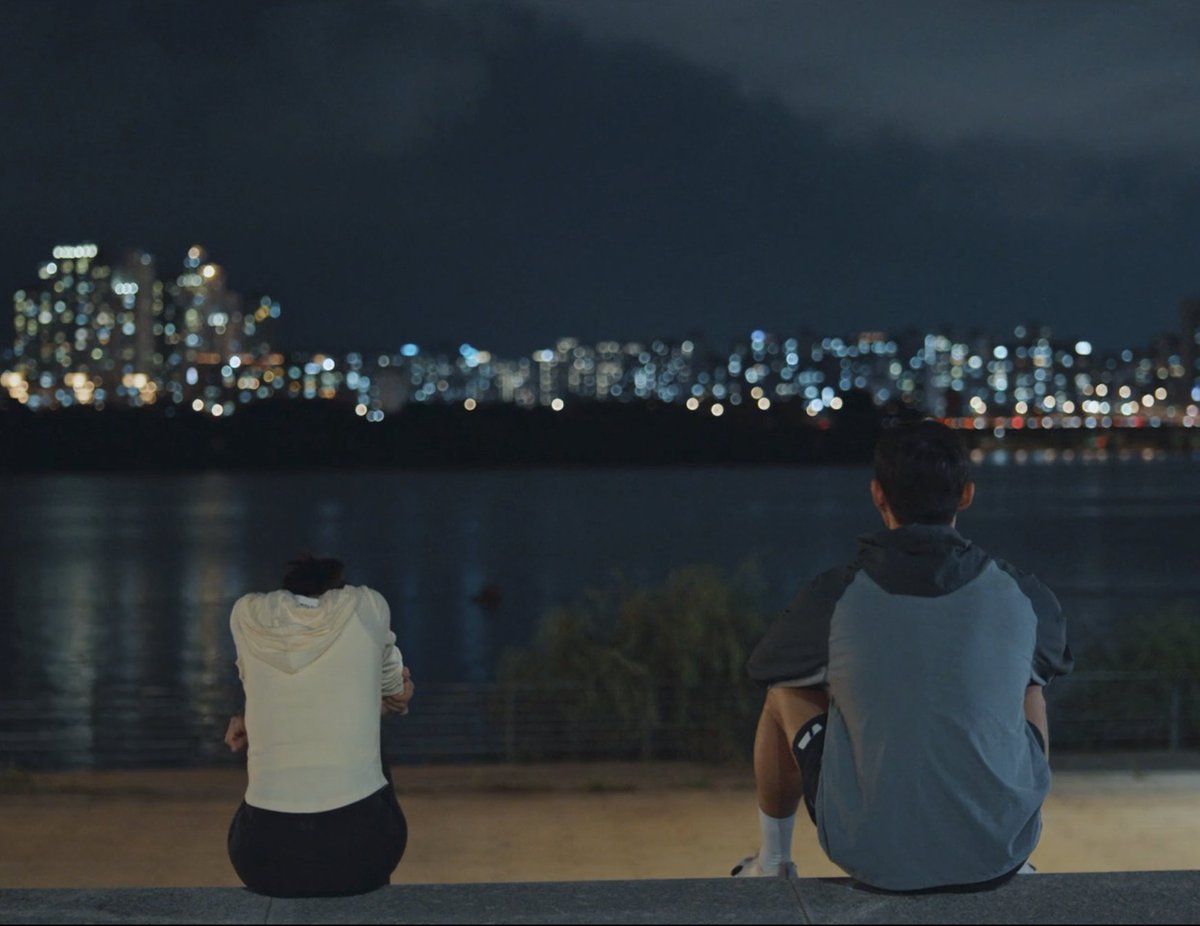 yoonjuwoi's tweet photo. the slowburn lover in me would nOT miss the fact that they sat closer to each other in their next run-rest date it makes me scream sjhdjshdjshds giving me life ngl

#baenara #shinseulki #wouldyoumarryme https://t.co/5pFF1TVsxK