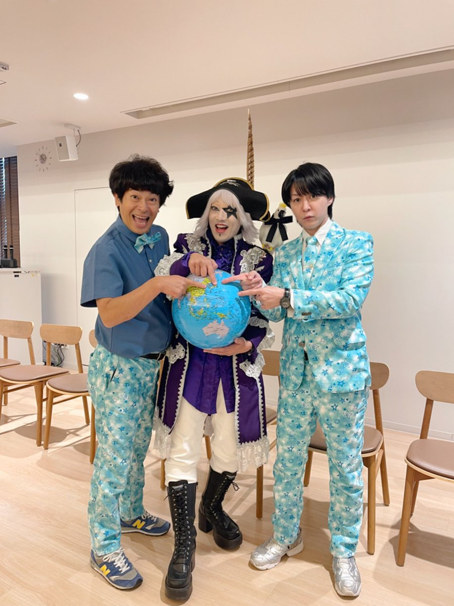 Gorgeous55555's tweet photo. 文教大学足立キャンパスにて

第5回華叉祭お笑いライブに出演してきました✨✨✨

来てくれた方ありがとうございました♪

流れ星☆さんとはこの季節によく会うのでまた来年もこの時期に会うでしょう🤣👍 https://t.co/GlpglpyKWb