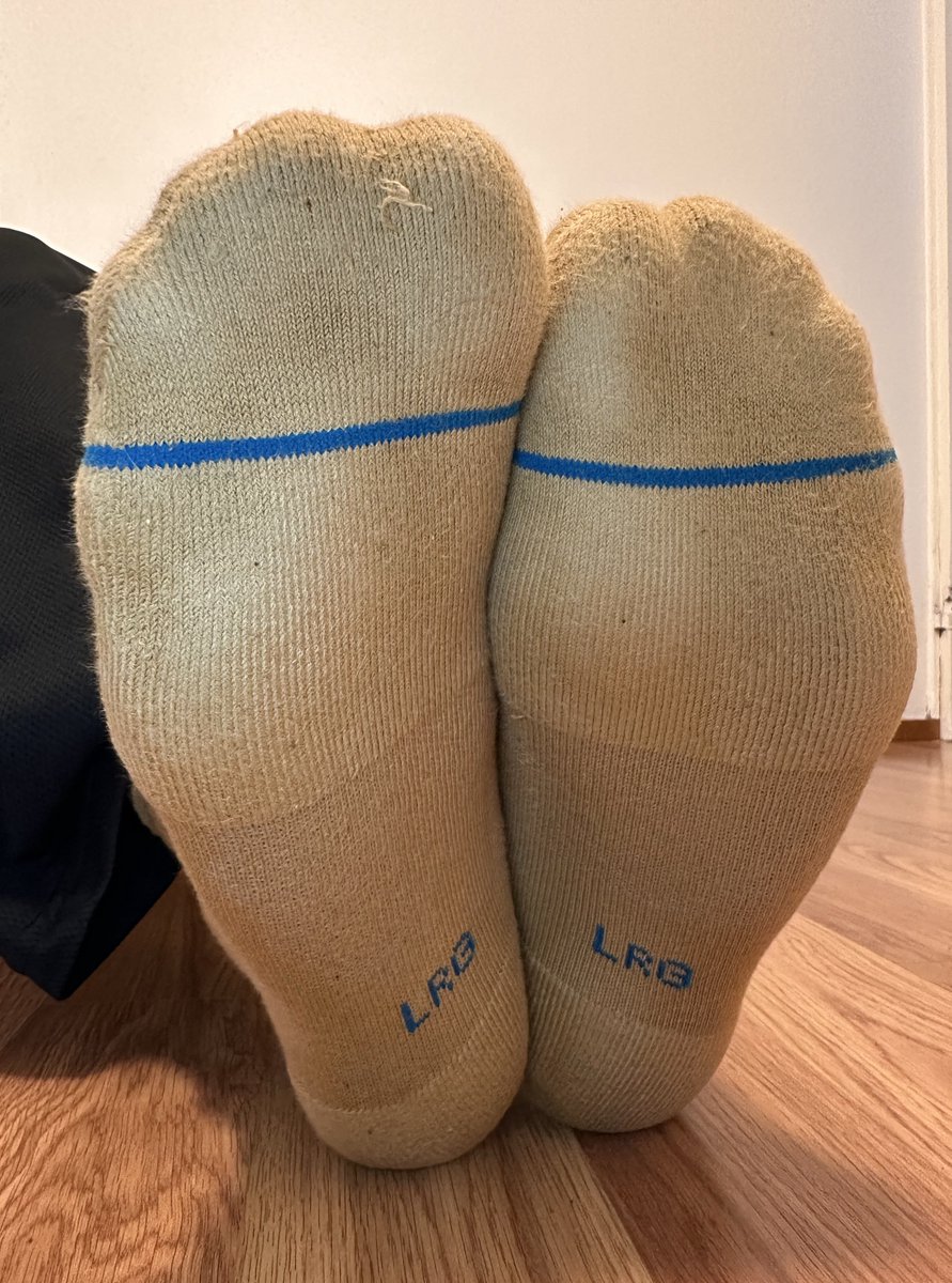 jack_royde's tweet photo. I deserve your attention😈

#gaysocks #gaysockfetish #gaysocksworship #gaysocksniff #malesocksfetish #malesocksworship #socksfetish #sockssniff https://t.co/6a8XzT7l5i