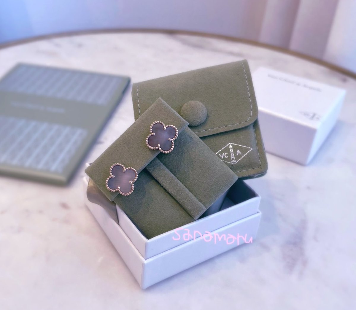 sanamochichan's tweet image. 少し前にオーダーのgmopピアスを受け取りました🐰🤍ゆらゆら少なめの柔らかな存在感を放つ、私好みの子が来てくれてとっても嬉しい☺️セミオーダーが再開する日を願いながら大切に使いたいと思います💐