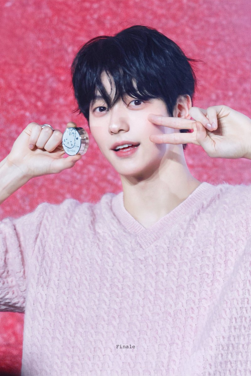 finalesoob's tweet photo. 251108 🐰
 #수빈 #SOOBIN #スビン #崔秀彬 #TXT https://t.co/jpFE3JAza8