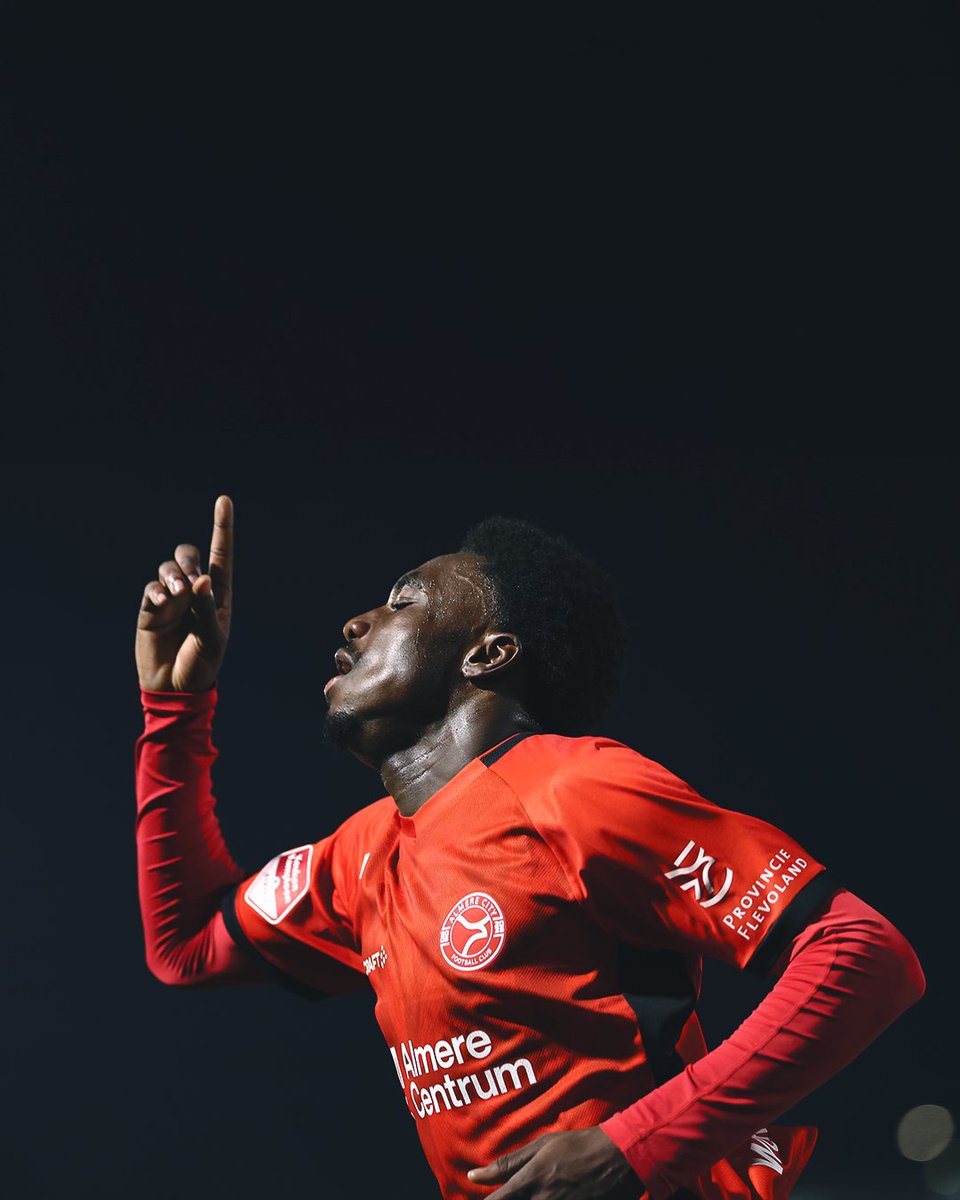 AlmereCityFC's tweet image. About last night…💭

#ALMMVV