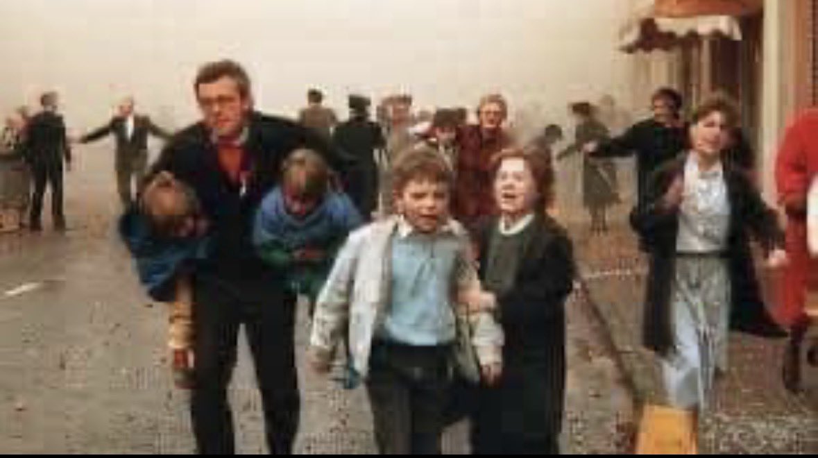 38 years ago today an IRA bomb exploded at the Enniskillen Cenotaph killing 11 people (another died later from injuries) and wounding 68 others. 

Many still bear the physical and mental scars of this evil, barbaric act. 

There was an alternative! 
 
Lest we forget 🌹