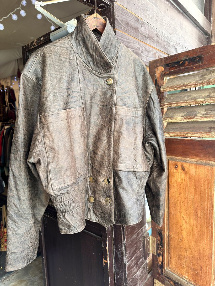 lightcave_alice's tweet image. デザインレザージャケット