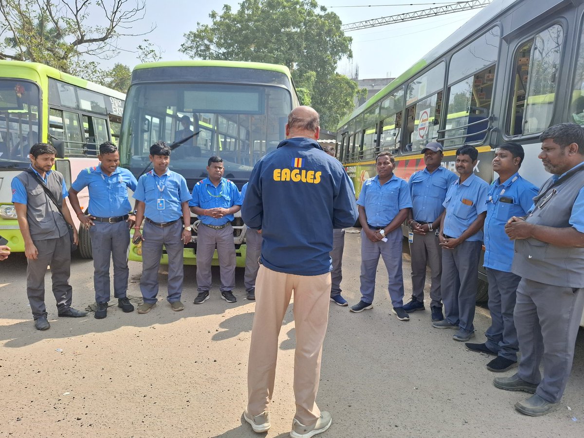 CRUT_BBSR's tweet image. Ama Bus Captains attended a session at Master Canteen Terminal on road safety, grievance handling, punctuality &amp;amp; safe driving. 

At CRUT, continuous training ensures better service and safer journeys for all commuters.

 #CapacityBuidling
#TheWayWeMove
#AmaBusAmaBharasa