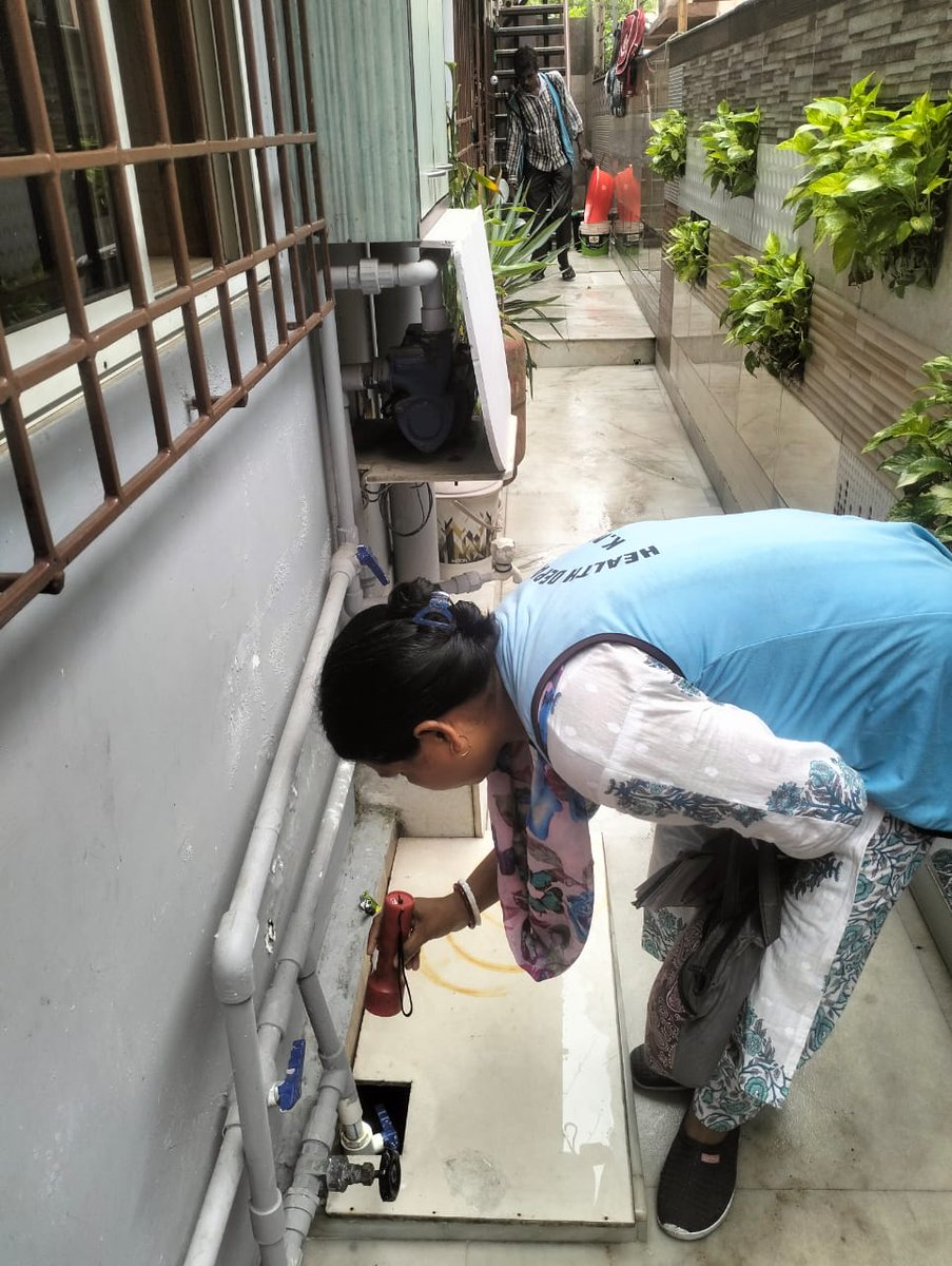 kmc_kolkata's tweet image. Pictures of the frontline workers of the Vector Control Team on duty across the city.

#VectorControlByKMC #KMConDuty
