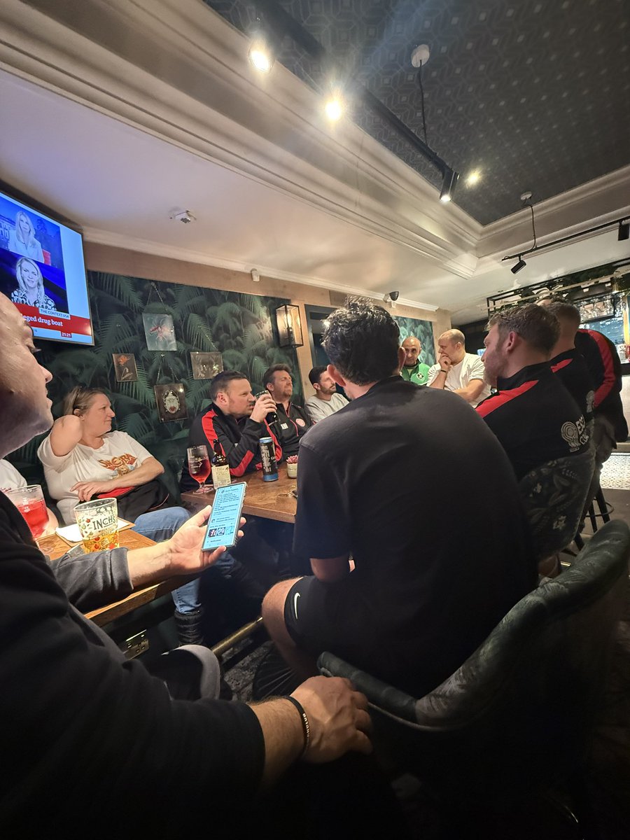 Lee Cooper tweet media