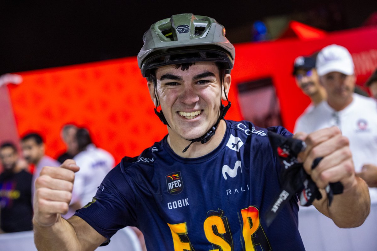 Pilar_Alegria's tweet photo. Que no pare la fiesta del #TeamEspaña en el Campeonato del Mundo de ciclismo urbano.

🥇 Andrea Pérez, Ferrán Gonzalo y Travis Asenjo 
🥈 Yun Vilajosana
🥉 Ian Martínez 

Cinco medallas ayer para nuestros júnior y esperemos que hoy sean más. https://t.co/zSH5hjMvrx