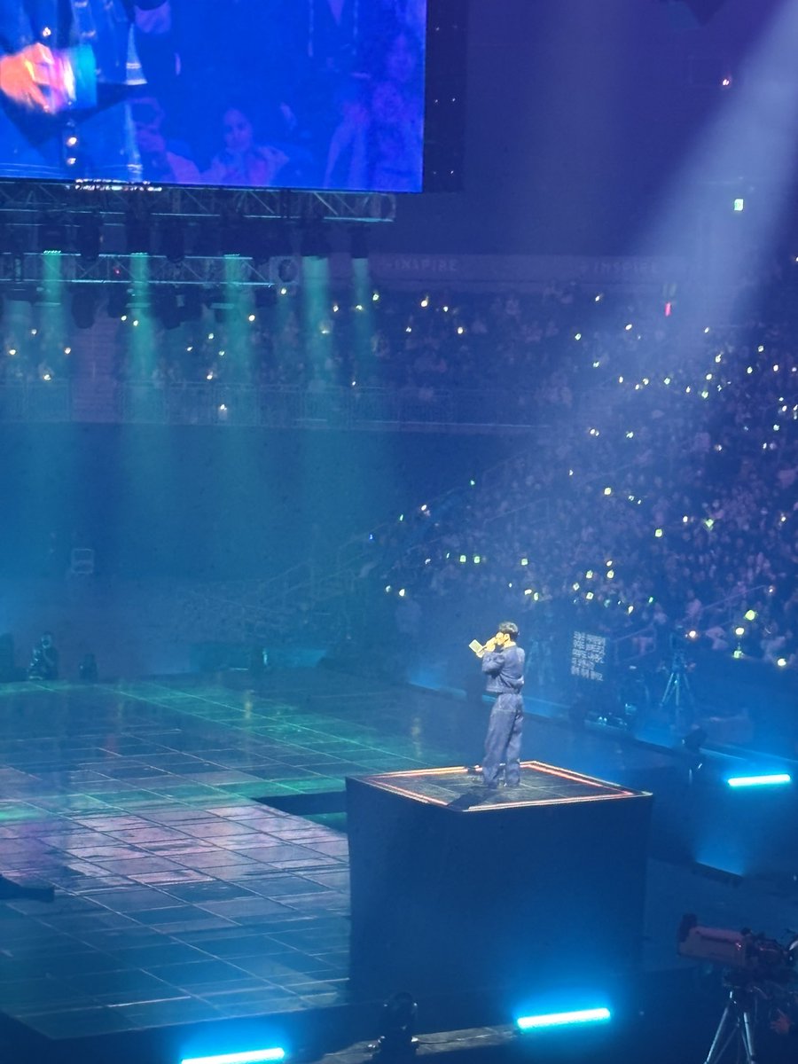 withU1016's tweet photo. 기광이는 모두에게 공평하게
얼굴 안 보여줘…..🥺
그래도 오랜만에 가까이서 보니까 넘 조타 https://t.co/ZVgDs7gS8T