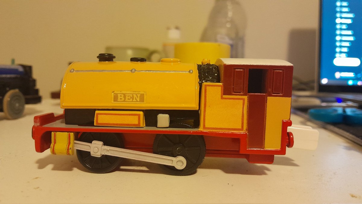 3InsertNameHere's tweet image. These 2 are very close to being done, just need to add lining and windows