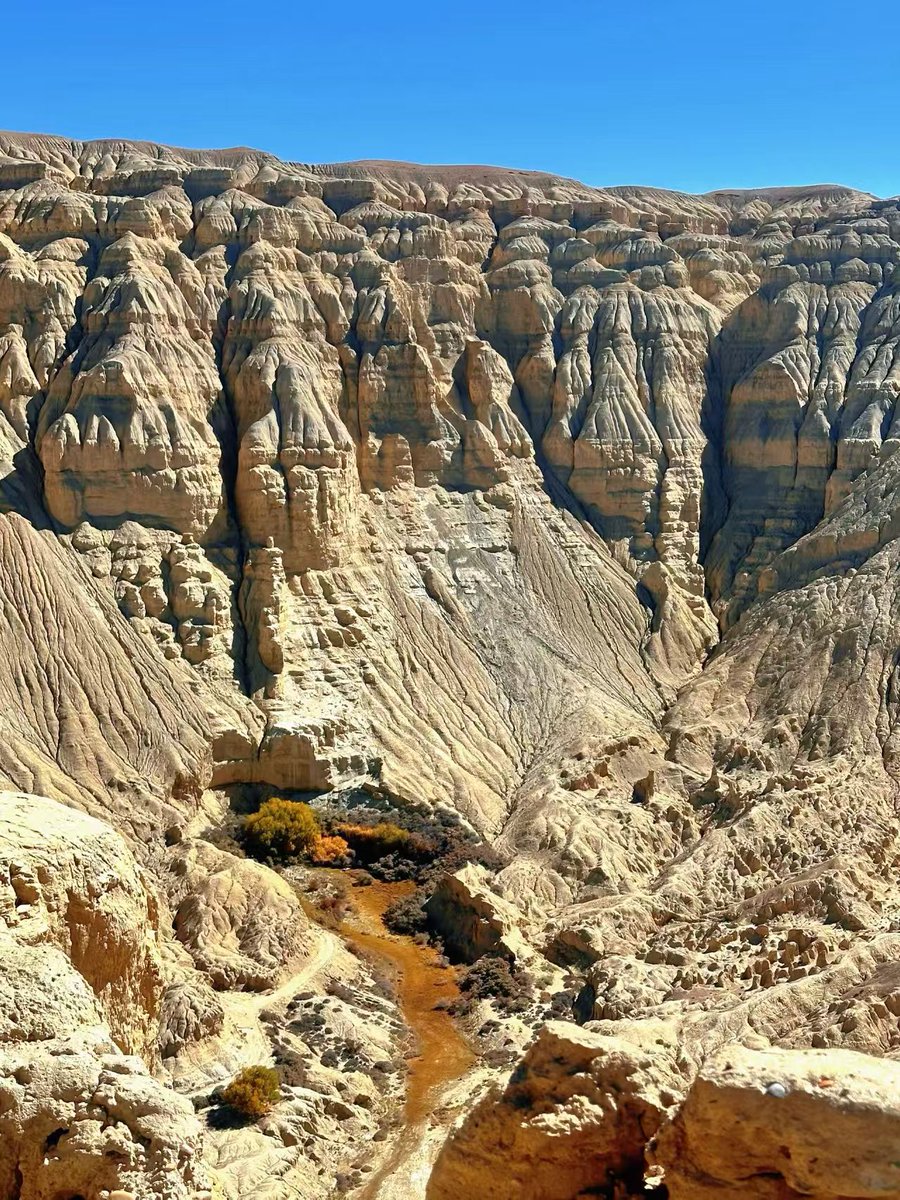 DelekFreda's tweet image. A journey through time. The silence here holds a thousand years of stories. Absolutely breathtaking!🌟✨#Gugekingdom #AncientRuins