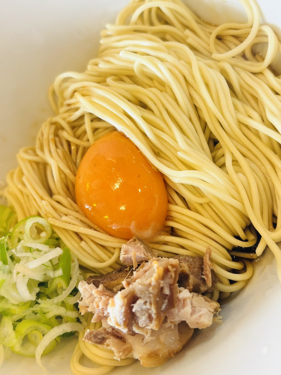 寒くなってましたね☺️
ザ⭐️煮干し中華！最高ですね🍜
熱々スープに癒されました♪
#中華蕎麦會
#煮干しラーメン
#濃厚民族