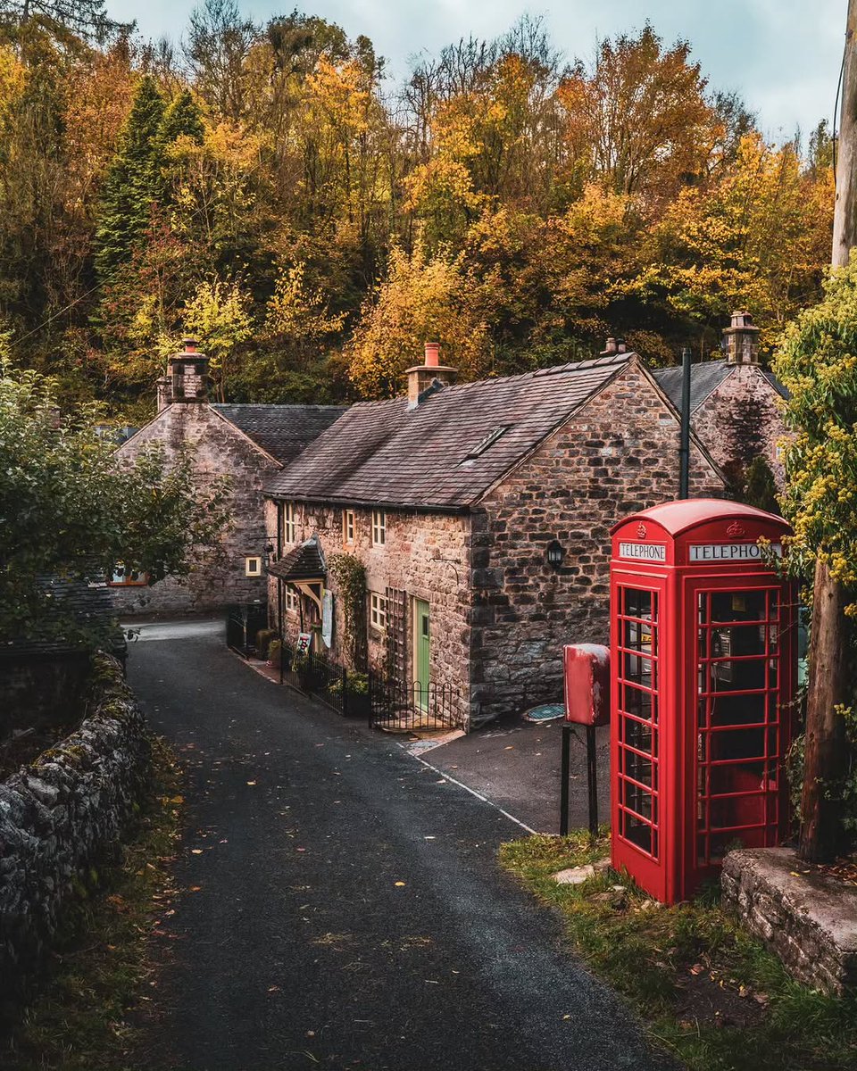 visualsofearth1's tweet image. Autumn colours in Milldale