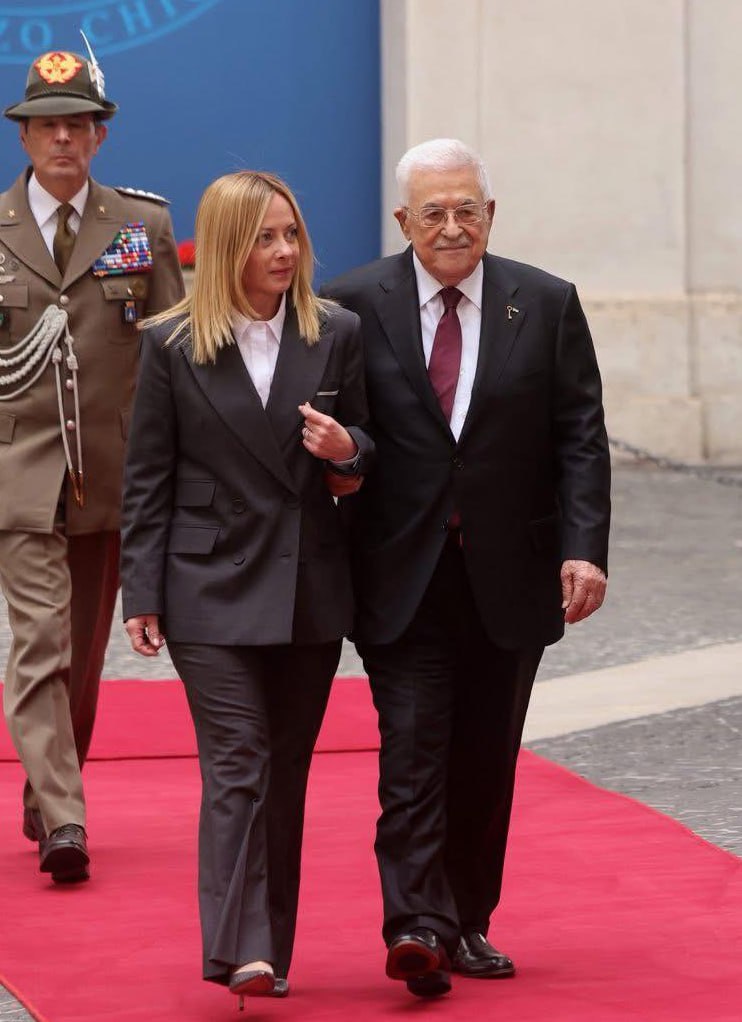 🟥🟥 راجع شب البركة 🤣🤣 هية أم مازن فينها