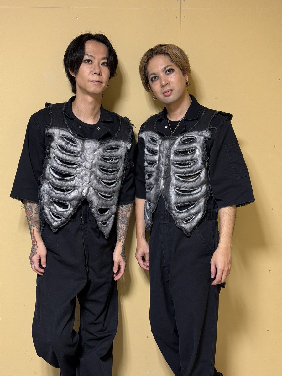 ishiiyuya_drums's tweet photo. LM.Cツアー8本目、宮崎終了！！
めたくそ楽しかったぁああー！！
LM.C初の地、宮崎で今日みたいなライブ出来て嬉しい☻
明日は、信じたくないけどセミファイナル…福岡！

#LMC
#CluaCircuit25
#GothicMode https://t.co/yq1uHgoyUb