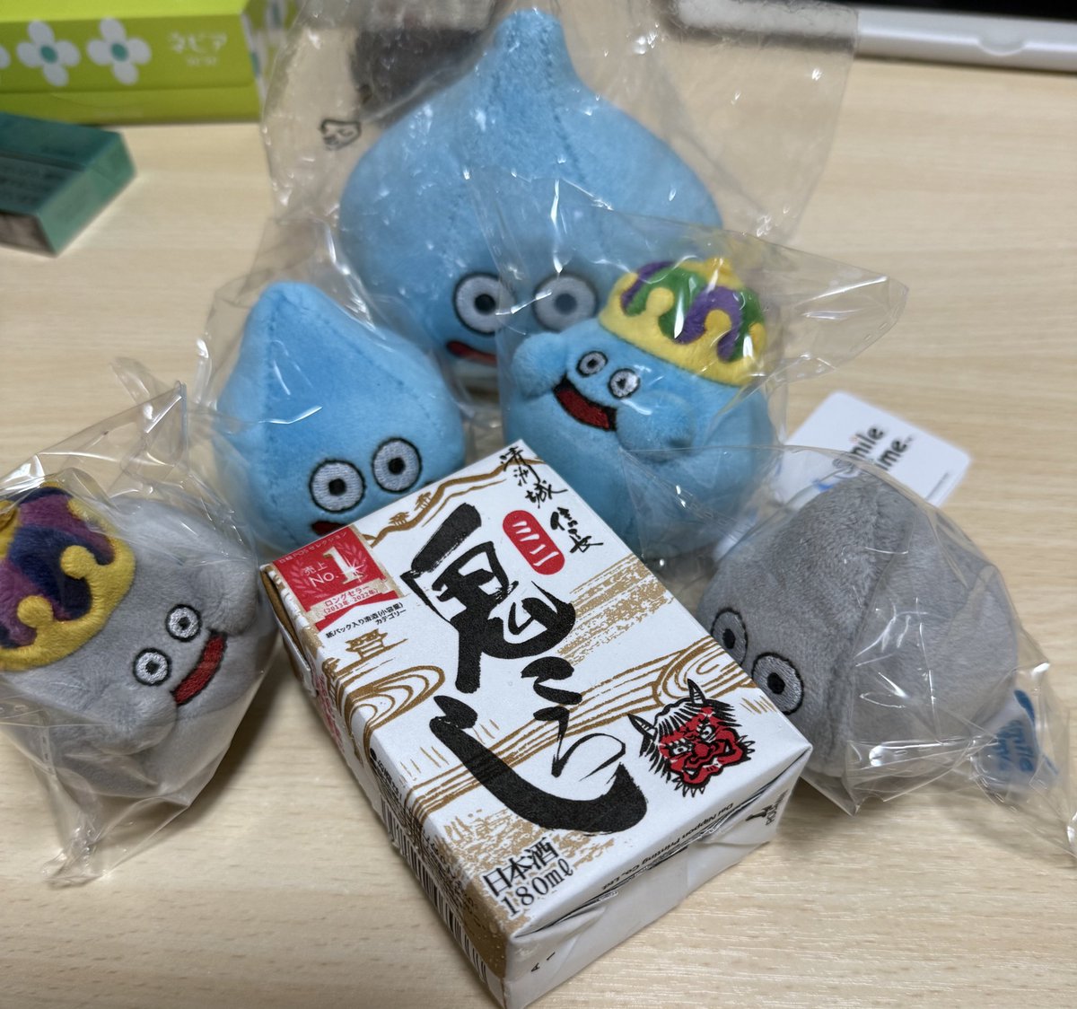 AHkp3325pqobkor's tweet image. 鬼ころし👹

父が晩酌しながら鬼ころしを飲んでたのを思い出しましたが、今は酒を断ってしまいました。
今日届いたスマイルスライムといただきます✨