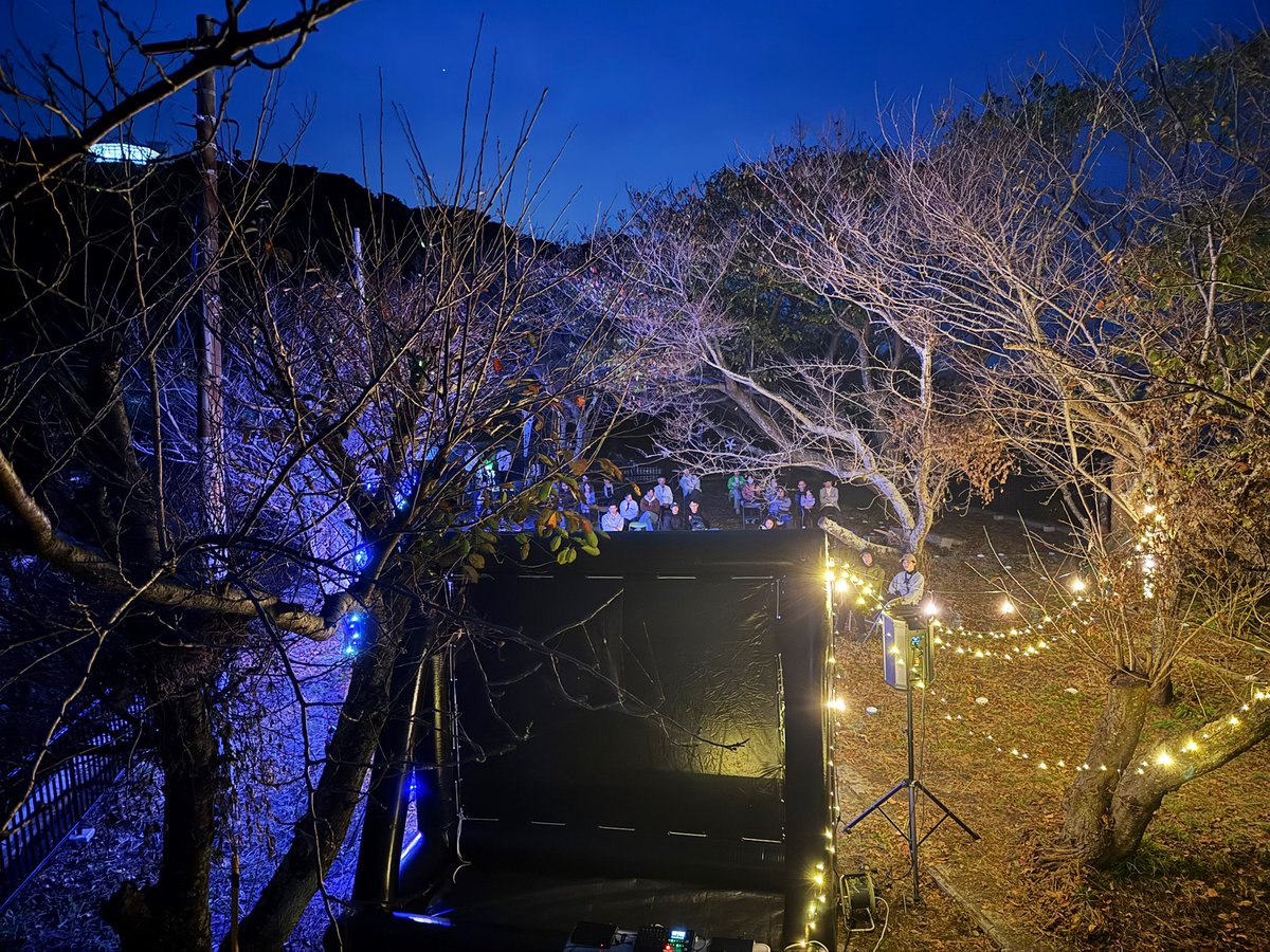 初代のスクリーンが久々に稼働した🎈
波の音が心地いい、大分の「関崎灯台」