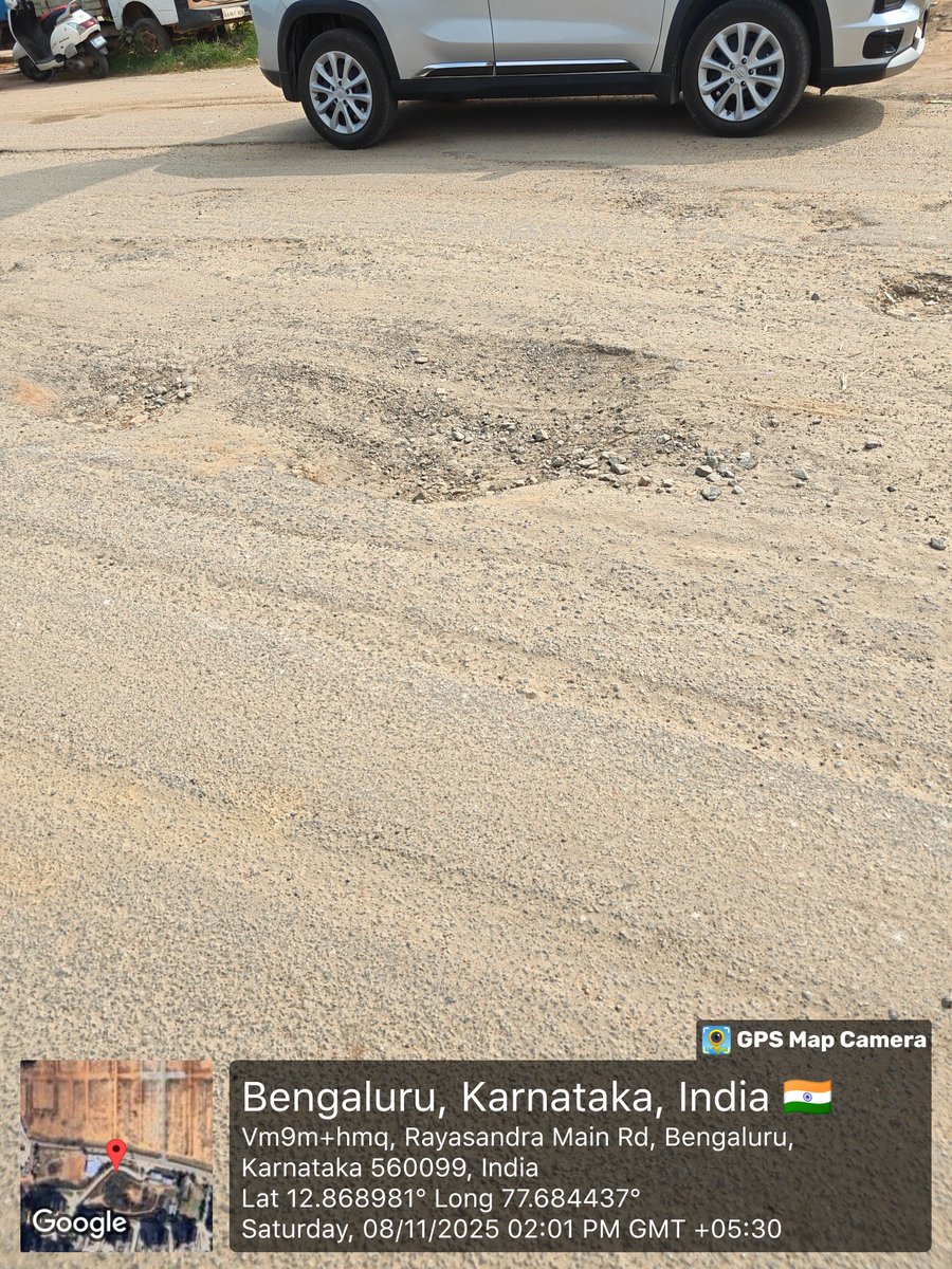 The Rayasandra road is in terrible shape! 😩 The craters are enormous and need immediate asphalting. <a href="/osd_cmkarnataka/">Office of the OSD to CM Karnataka</a>, please help! 🙏 Potholes this size are a major safety concern. 🚧🛠️
<a href="/DKShivakumar/">DK Shivakumar</a> <a href="/b_shivanna177/">B Shivanna</a> <a href="/arivuexpress/">𝐀𝐫𝐢𝐯𝐮𝐗𝐩𝐫𝐞𝐬𝐬</a> <a href="/RahulGandhi/">Rahul Gandhi</a> <a href="/priyankagandhi/">Priyanka Gandhi Vadra</a> <a href="/PriyankKharge/">Priyank Kharge / ಪ್ರಿಯಾಂಕ್ ಖರ್ಗೆ</a>