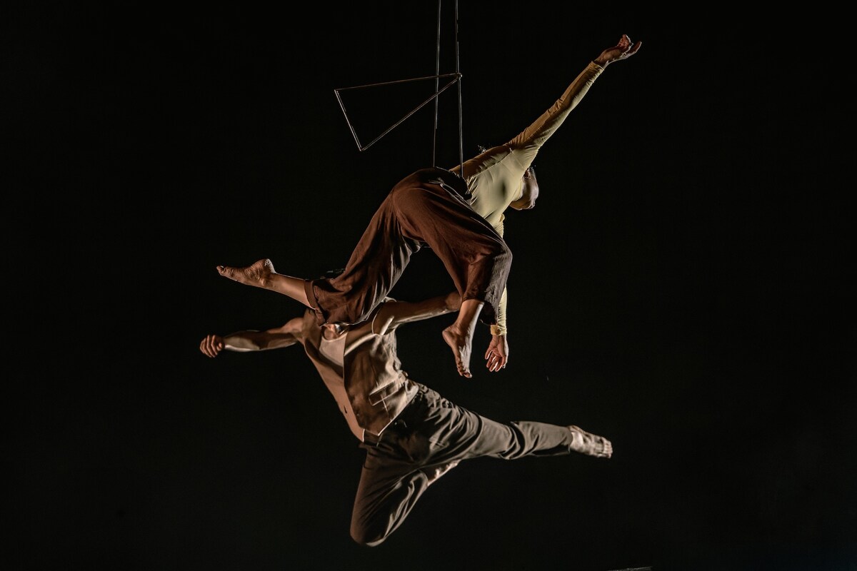 パフォーマー7人の身体で宇宙を描く「Disco on the planet」岡山で誕生（舞台写真あり）
natalie.mu/stage/news/647…