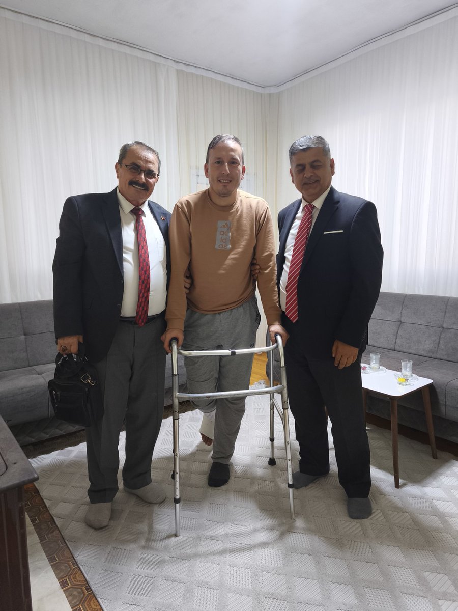 📍 Aksu İlçesi

İlimiz Aksu ilçesi Merkez Yenice Camii İmam Hatibi ve Diyanet-Sen Aksu İlçe Temsilcisi İsmail Altunateş hocamız talihsiz bir olay sonucu ayağını kırdı.
Hocamızı Aksu’daki evinde ziyaret ederek geçmiş olsun dileklerimizi ilettik.