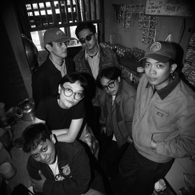 #FotoProfilBaru demi menyambut hari esok rilis album perdana kami di seluruh layanan pemutar digital 😋