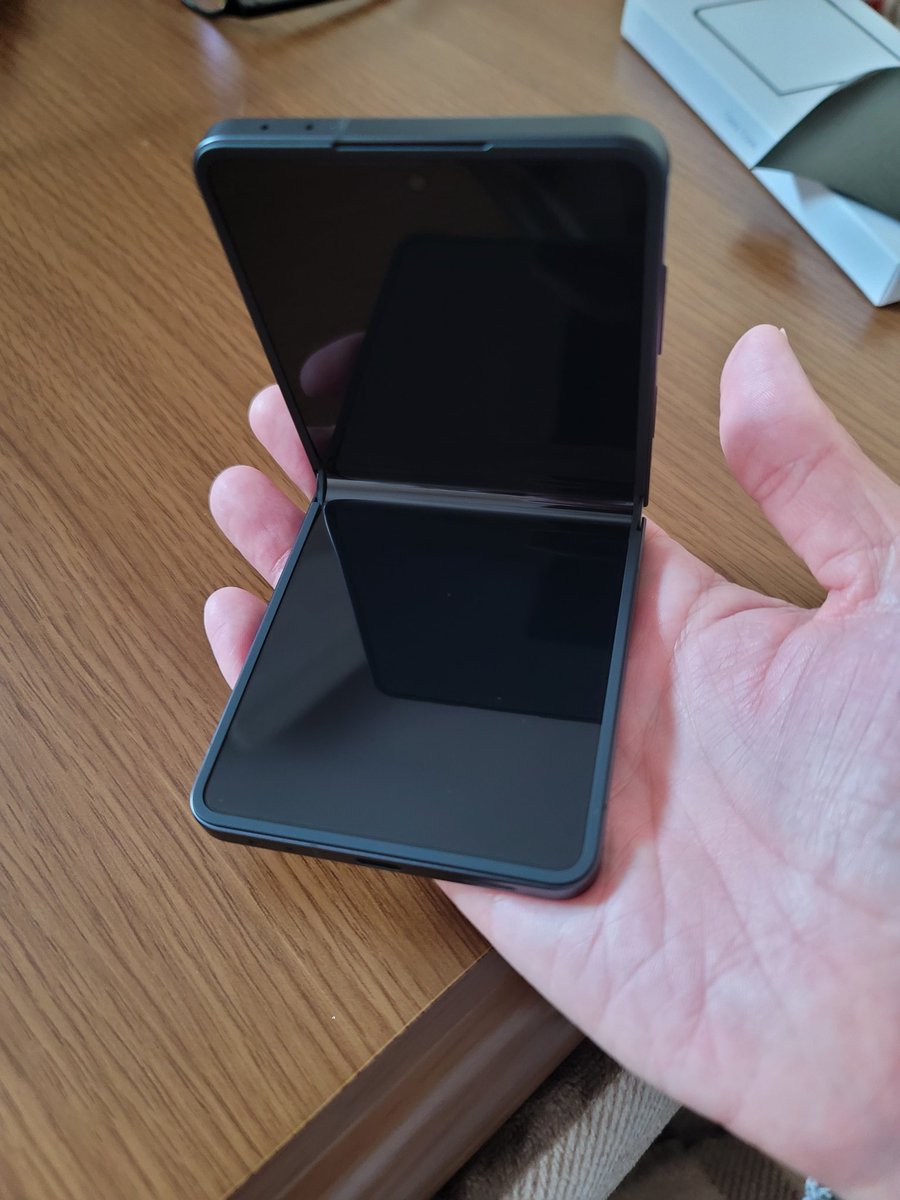 GALAXYです。少ししか使ってません。 GALAXYᖴᒪIᑭ7 - Search / X