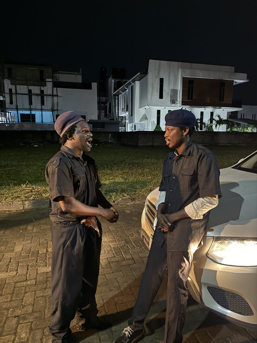 officerwoos's tweet image. Night Duty😂