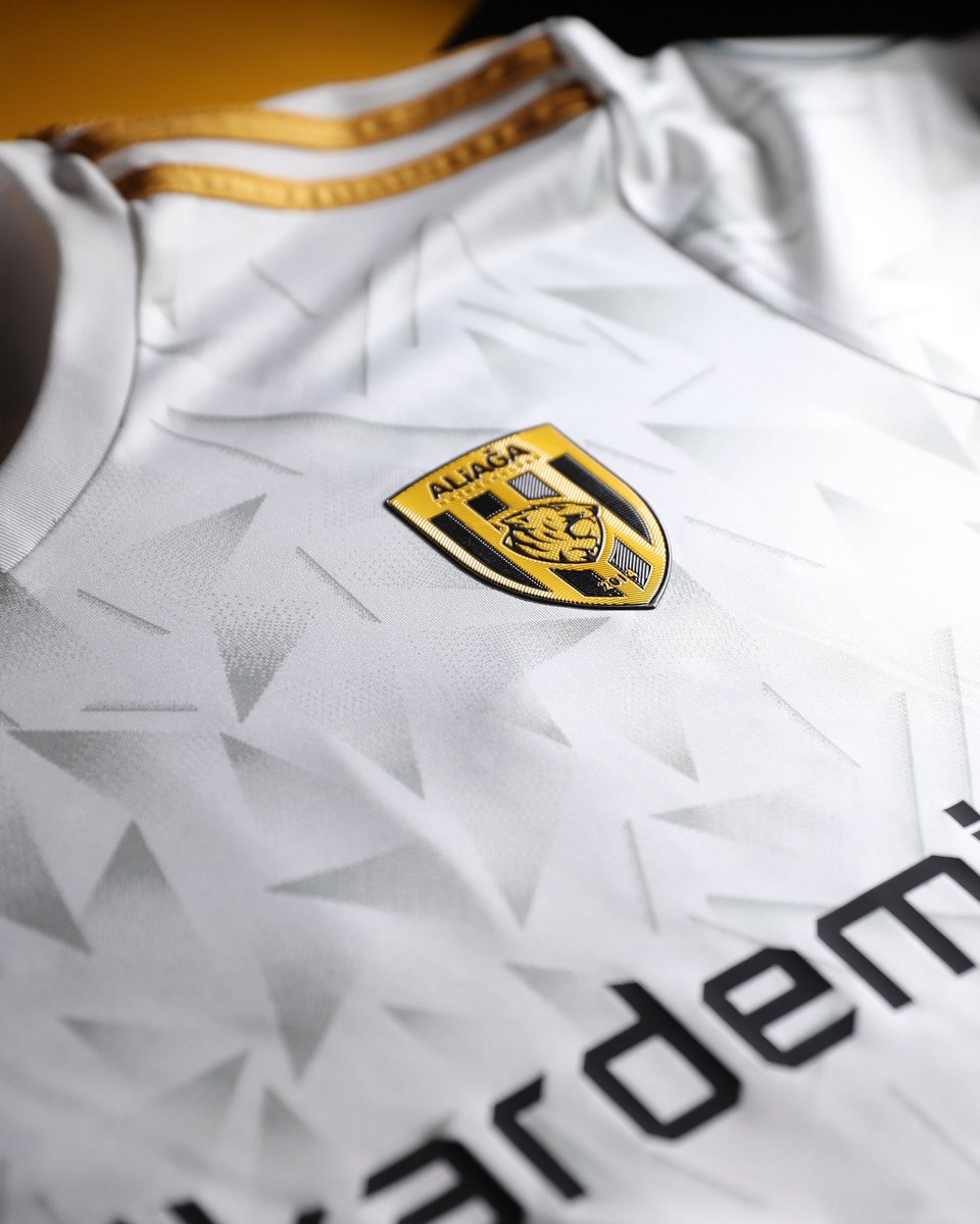 Adanaspor karşısında beyaz formamızla sahadayız 🟡⚪️⚫️