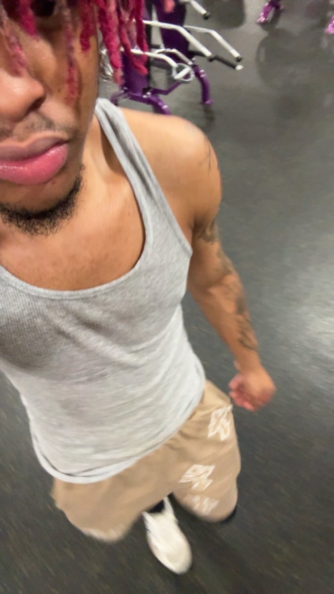 Bj2Nasty's tweet photo. hi I’m bk , I’m 19 , 🇭🇹 
Follow me ! 
Ultimate goner 

✮Repost and like for murals 

#nsfwtwtًً #moots #freaky #prettydick #handsomeface https://t.co/bBsE0DlzXR