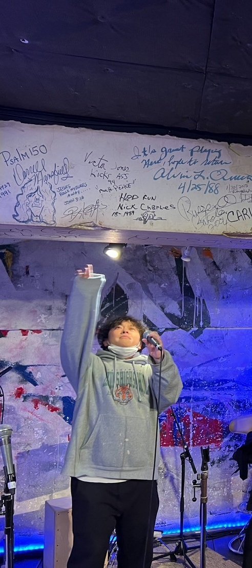 basara_sishou's tweet photo. リハ中!パート2
#AcoFunk
#SHAKEHEAD
#チリチリーザ https://t.co/gcLU2S71Hk