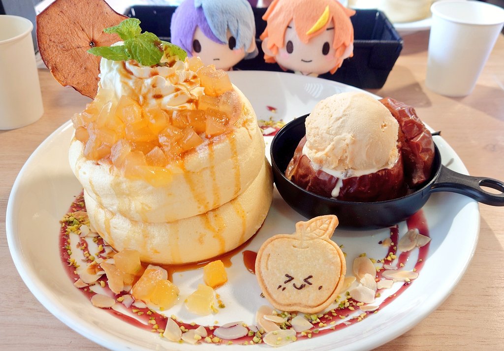 karasu29_game's tweet photo. 推しの誕生日祝いに食べてきた🍎🥞 https://t.co/zNe57pQfQ6