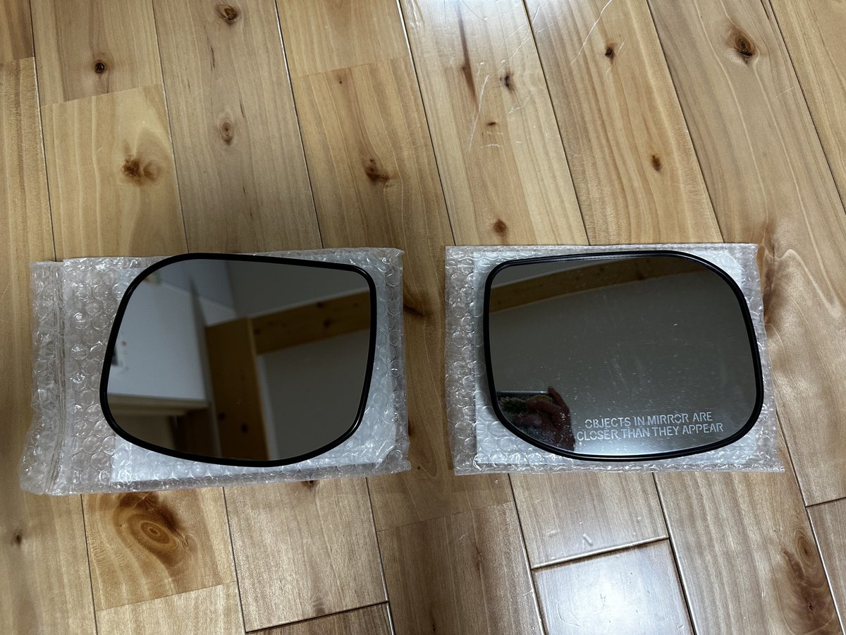 10Yuip's tweet image. こちらも売ります
アコードCU CW US純正パーツ

後期？サンバイザー　3万円
サイドミラー左右セット　1.5万円
ガスキャップ（後ろのコーションは付きません）　3000円