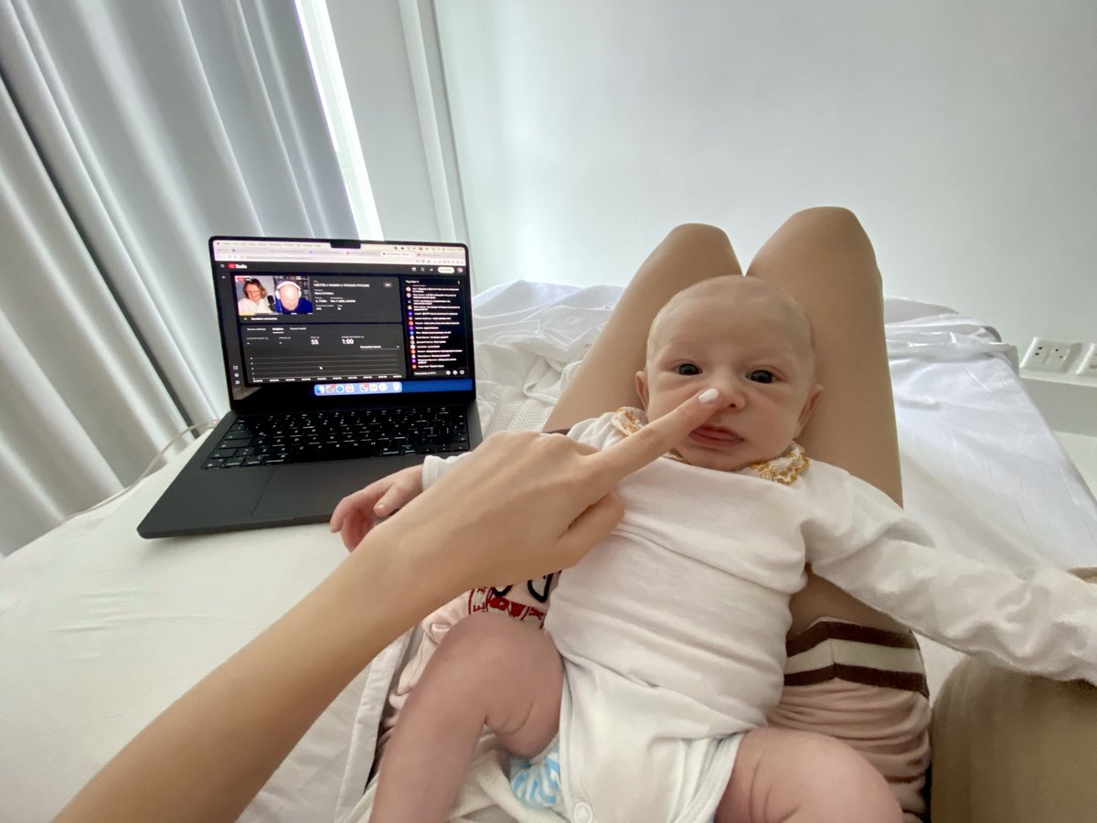 саша олямри tweet media