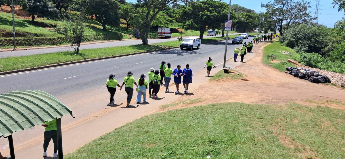 USINGA_'s tweet photo. 🎉 Big week in Ward 88, Umlazi! Monday: USINGA community activation with CAB &amp; CPF. Yesterday: HDSS expansion started with data collection underway. Despite tricky weather, the team got off to a strong start! #USINGA #HDSS #Ward88 #expansion https://t.co/P12ycRYshA