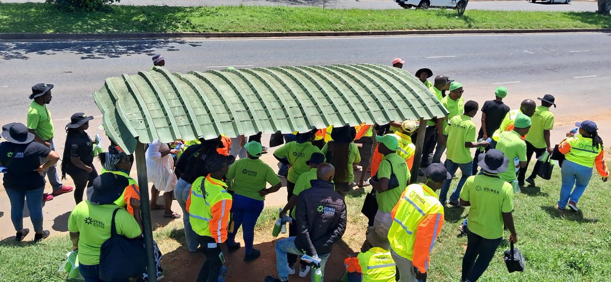 USINGA_'s tweet photo. 🎉 Big week in Ward 88, Umlazi! Monday: USINGA community activation with CAB &amp; CPF. Yesterday: HDSS expansion started with data collection underway. Despite tricky weather, the team got off to a strong start! #USINGA #HDSS #Ward88 #expansion https://t.co/P12ycRYshA
