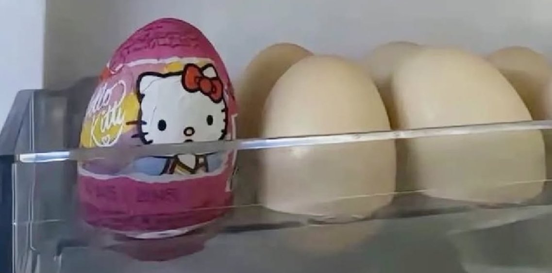 Tüm köy toplanmış kendisini öldürmeye çalışıyor,her defasında onları affeden Eleni;
#tasacakbudeniz