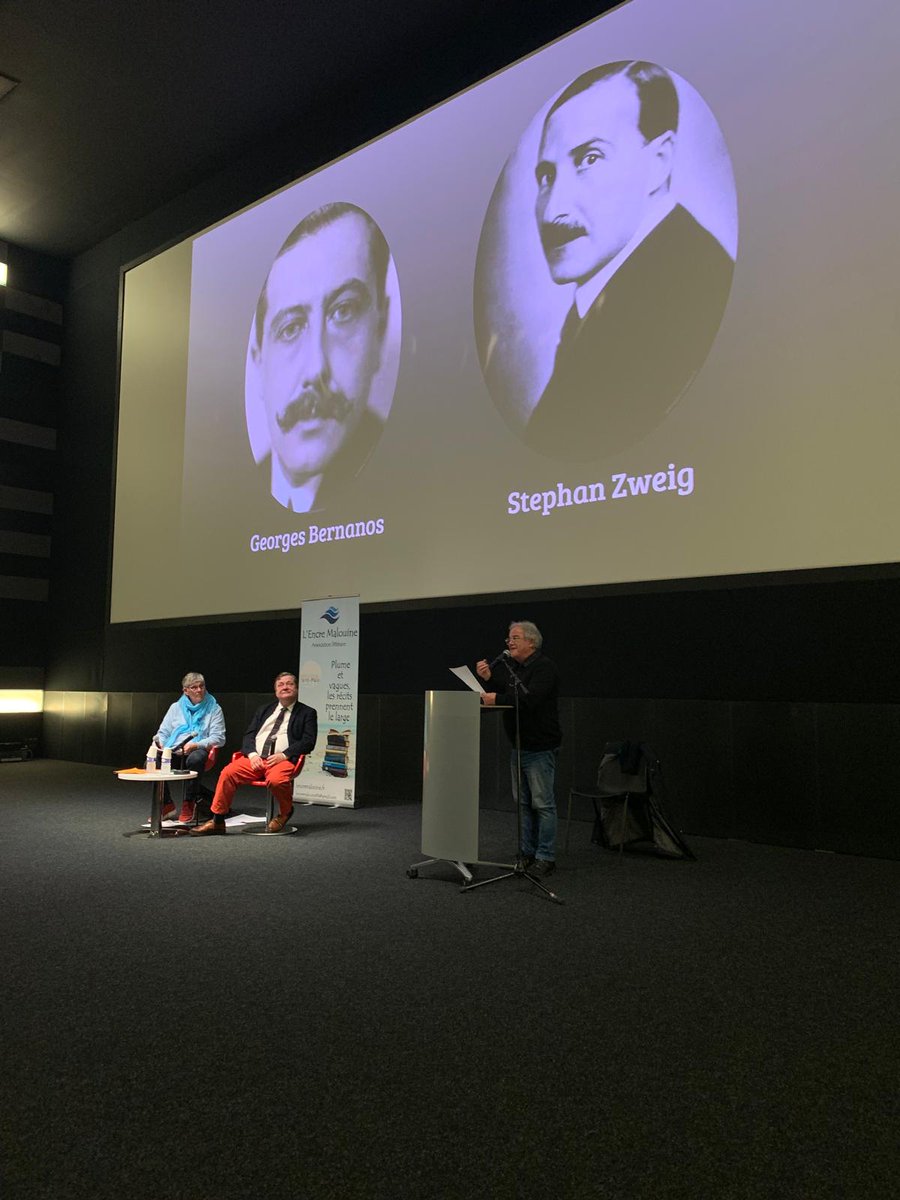 PascalVerdeau's tweet image. 150 personnes à @encremalouine hier soir pour évoquer la rencontre ultime entre Stefan Zweig et Georges Bernanos au Brésil en 1942. Merci à Sébastien Lapaque pour sa générosité dans le partage et son immense érudition.
#littérature
