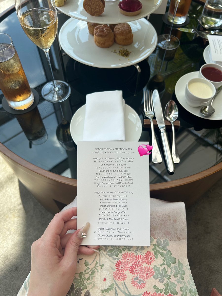 ずっと行きたかったEDITIONのアフヌンに行けた日💝
ここに着物着ていくと決めていたから本当に嬉しかった！
桃のアフヌン美味しかったなぁ🍑✨
