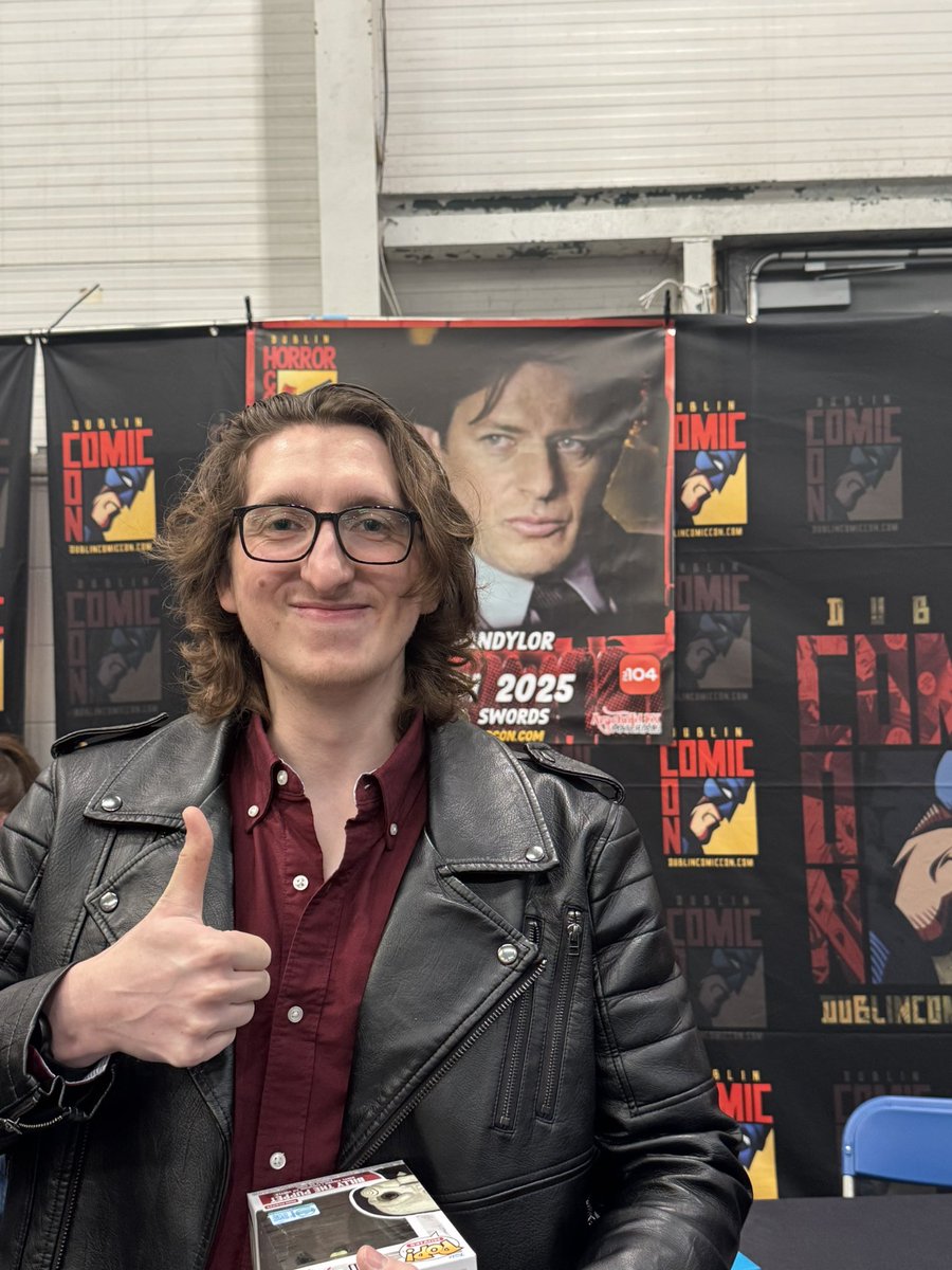 itsonlyem's tweet image. First in line to meet Costas Mandylor (Mark Hoffman from Saw) 🪚