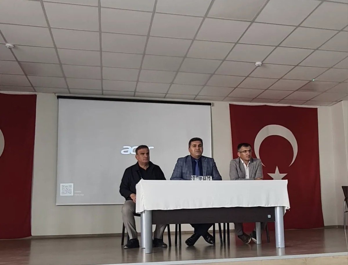 Midyathem's tweet photo. Usta öğreticilerimizle sene başı değerlendirme toplantımız,
İlçe Millî Eğitim Müdürümüz Abdurrahim DEMİR,
Hayat Boyu Öğrenme Şube Müdürümüz Yunus TOKGÖZ,
Kurum Müdürümüz Mehmet ARSLAN ve
Müdür Yardımcılarımızın katılımıyla gerçekleştirildi. https://t.co/2bWtfQwmSJ