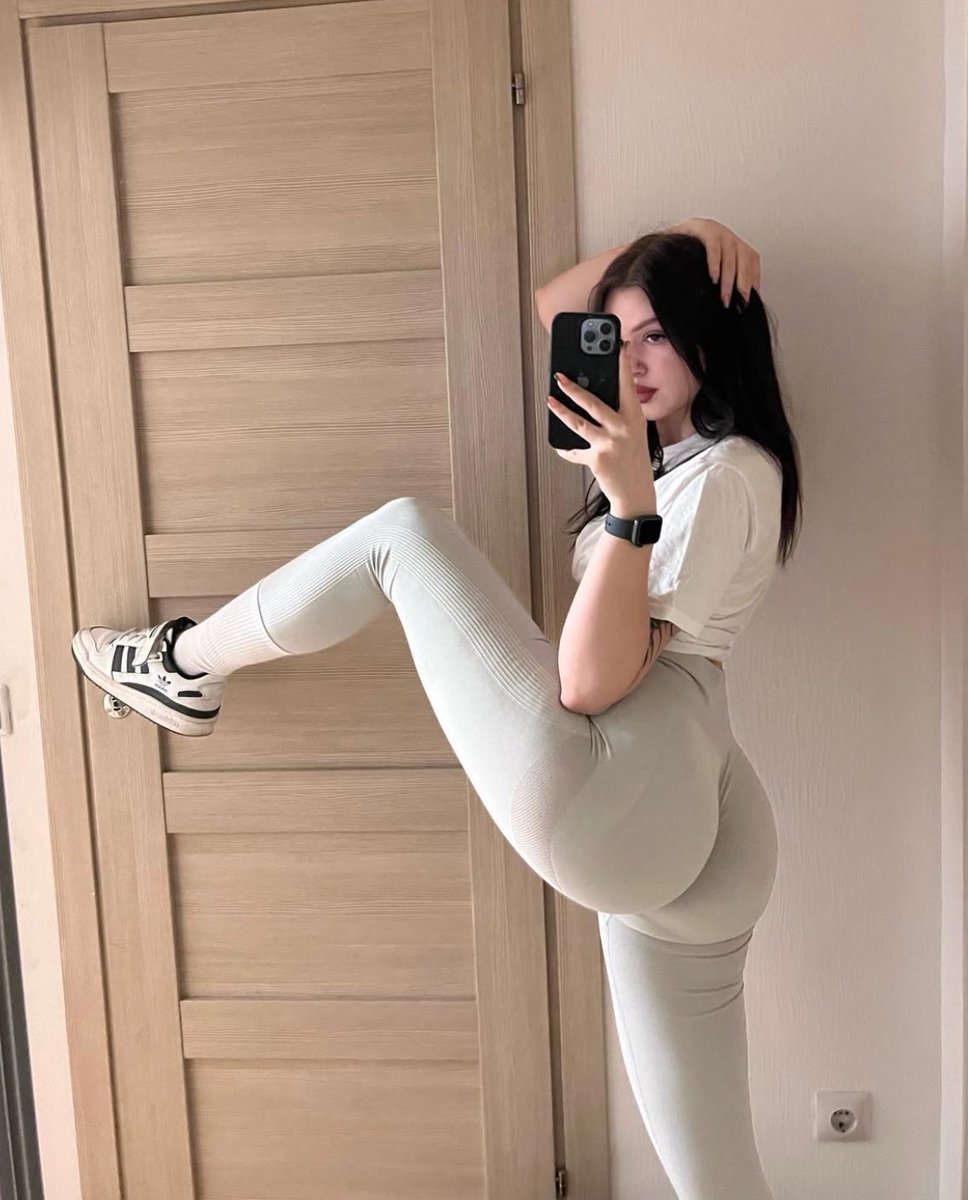 cuaxy0's tweet image. Bana bilmediğim birşey söyle