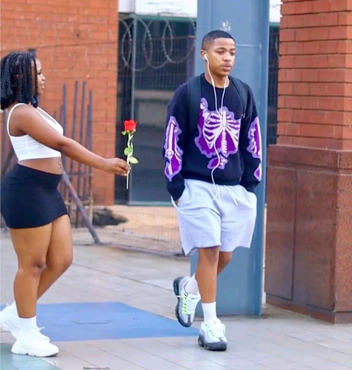 This can't happen to Kenyan men, they are so weak slight eye contact washakuwa turned on