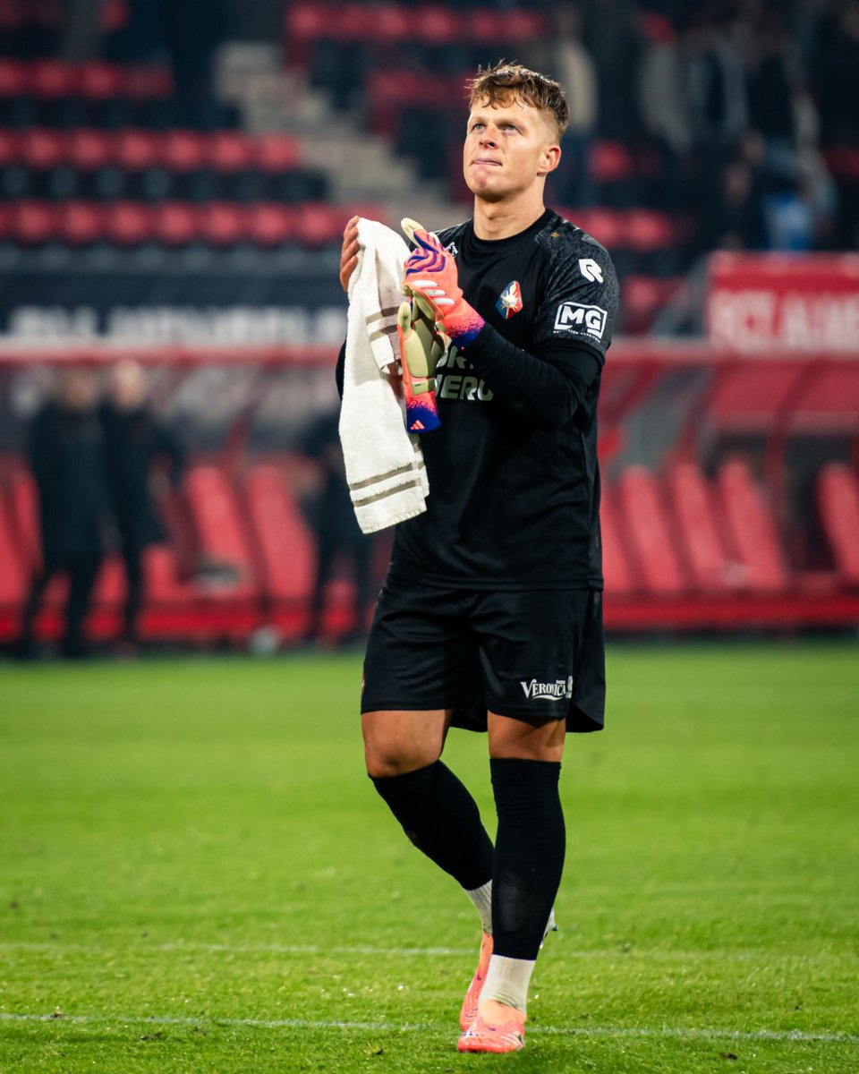 telstar1963nv's tweet image. Clean sheet. Koeman Jr. 🧤🔥
 
#WitteLeeuwen #tweTEL